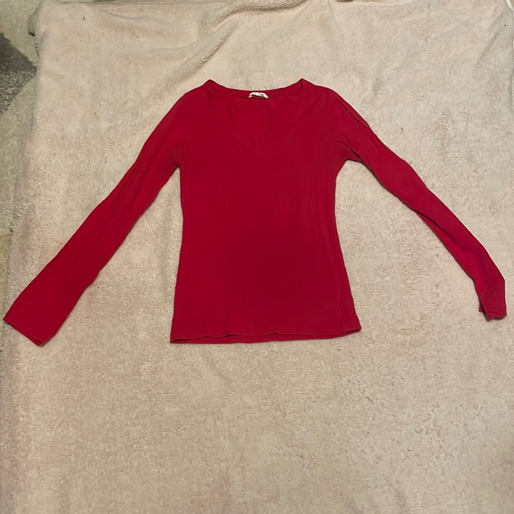 Red Long Sleeve V-Neck Stretchy Tee Shirt
